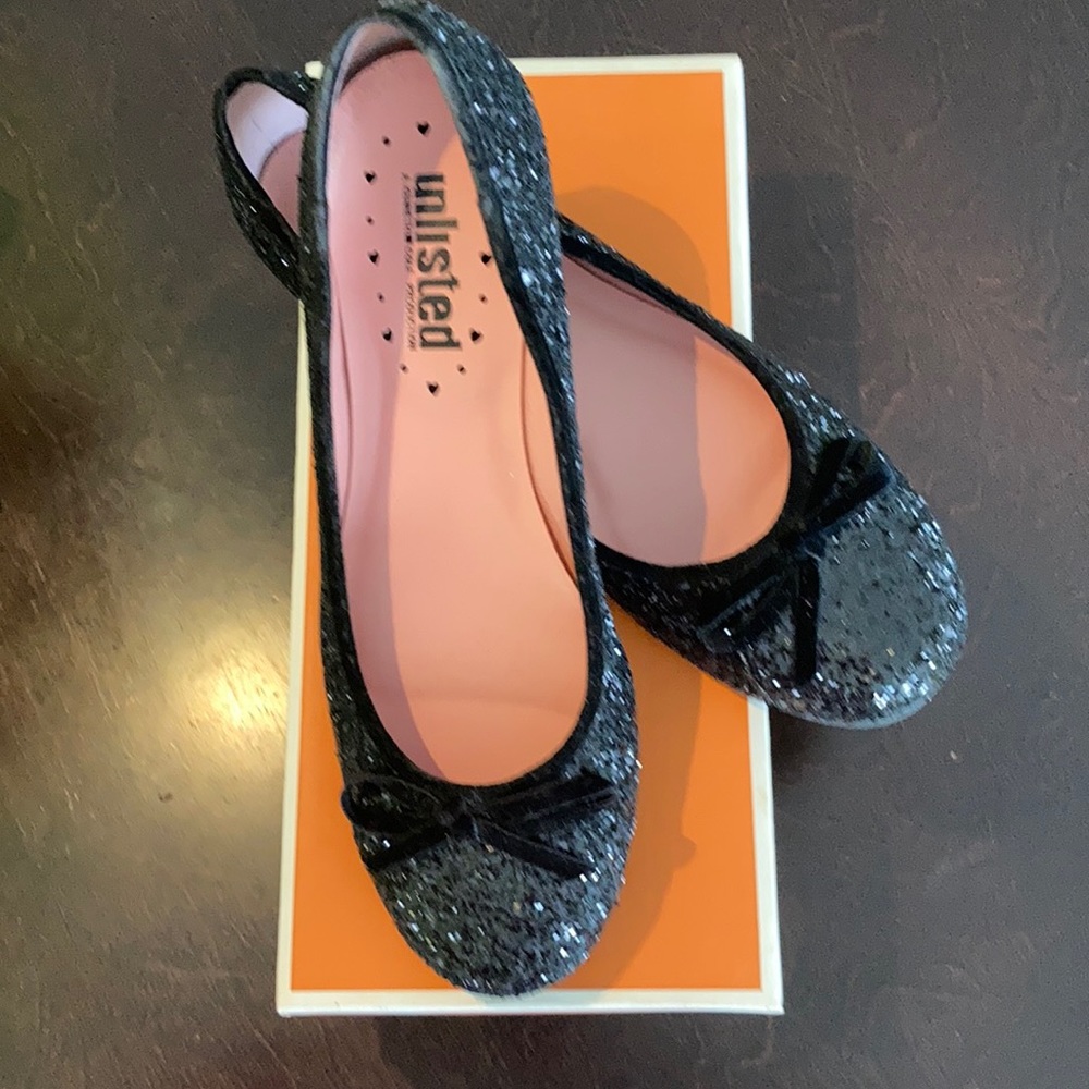 Kenneth Cole Black Sparkly Flats